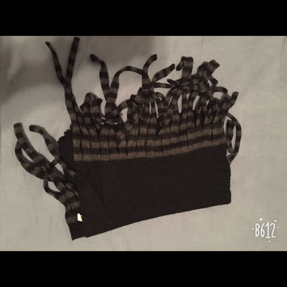 Winter Scarfs Bundle - image 3